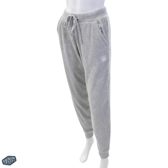 Alo Yoga Women’s Heather Grey Muse Ribbed Sweatpant/Jogger - Picture 9 of 16